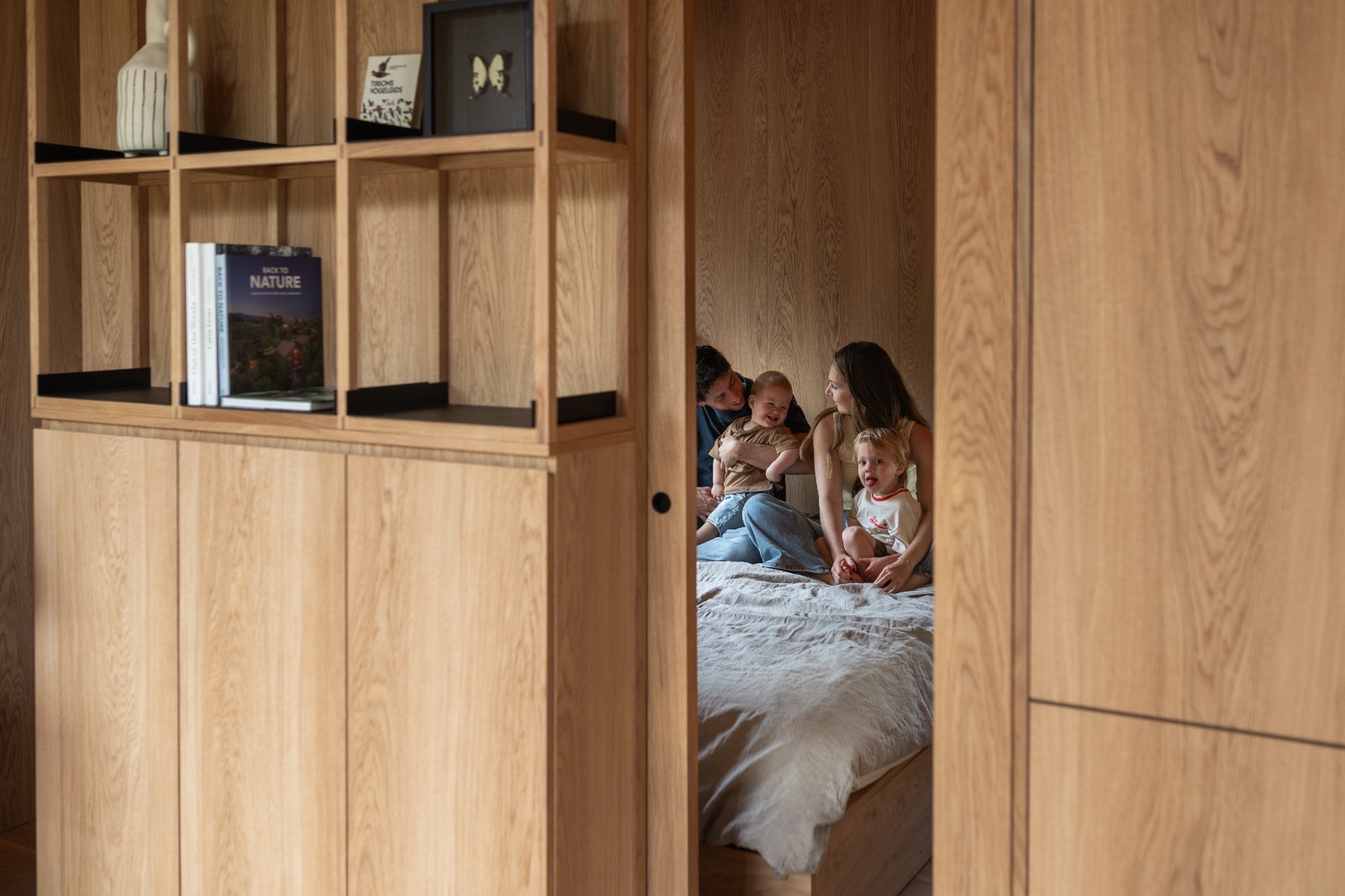 Slaapkamer van De Adem met een kingsize bed